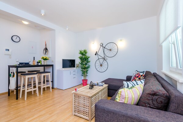 Privé-appartement met tuin en terras in de exclusieve wijk Ploče, op 300m van strand - thumbnail 2