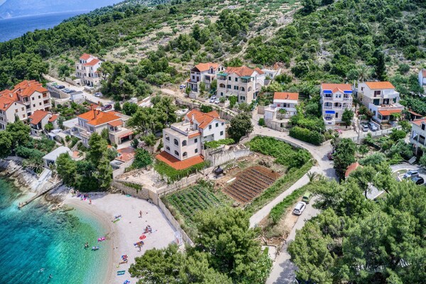 6-persoons appartement aan het strand in Postira - thumbnail 6