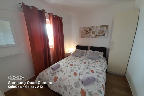 Op 300 m van het strand: Ruim appartement in Jelsa voor 5 personen - thumbnail 4