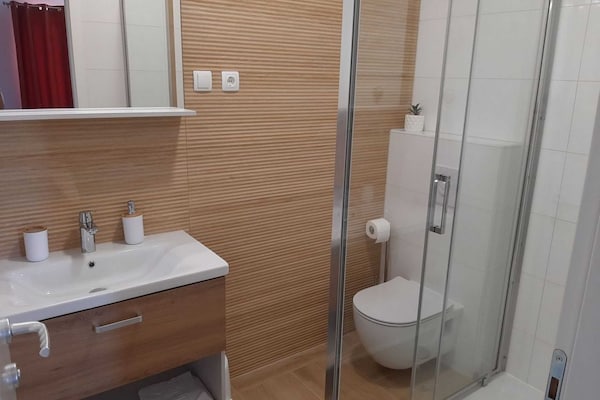 Superieur appartement met zeezicht en terras voor 6 personen in Jelsa, Hvar - thumbnail 4