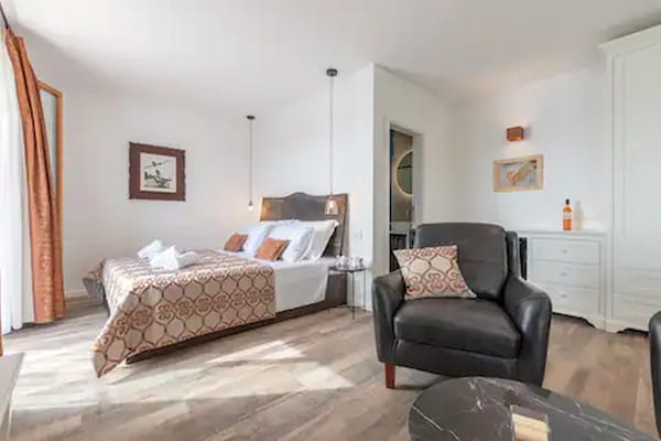Luxe appartement met zeezicht in het historische Trogir - thumbnail 3