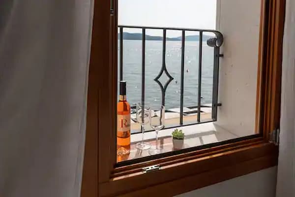 Luxe appartement met zeezicht op 10 meter van het strand in Trogir · 2 pers. - thumbnail 2