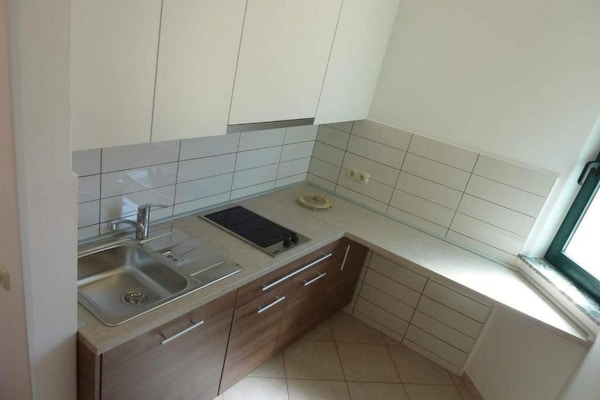Rustig appartement voor 6 personen met terras, op 200m van het strand in Zaton - thumbnail 3