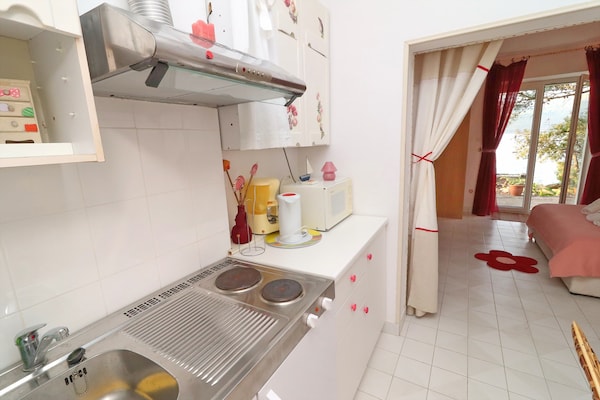 Luxe appartement met zeezicht en terras in Hodilje bij Ston - thumbnail 3