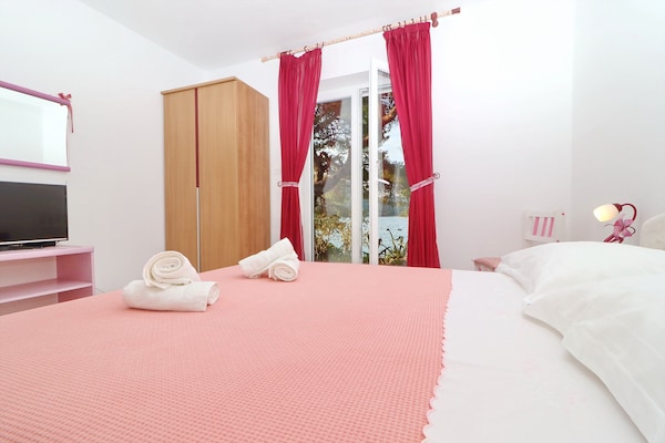 Luxe appartement met zeezicht en terras in Hodilje bij Ston - thumbnail 4