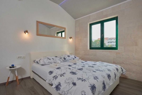 4-persoons appartement aan het strand in Kastel Stafilic - thumbnail 3
