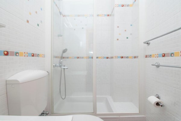 Op 300 m van het strand: appartement met zeezicht in Tucepi - thumbnail 6