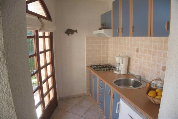 Sfeervolle bungalow voor 5 personen, op 200 meter van het strand in Bol - thumbnail 2