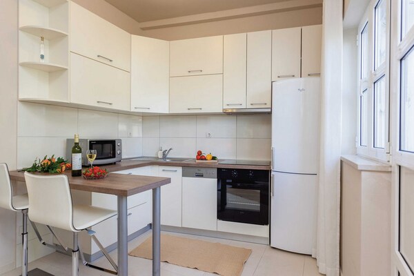 3-persoons appartement aan het strand in Veliki Zaton - thumbnail 2