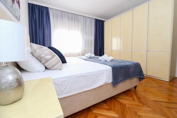 Ruim appartement met zeezicht en terras op 300 meter van het strand in Kaštel Štafilić - thumbnail 6