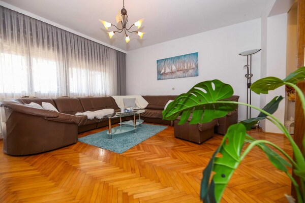 Ruim appartement met zeezicht en terras op 300 meter van het strand in Kaštel Štafilić - thumbnail 3