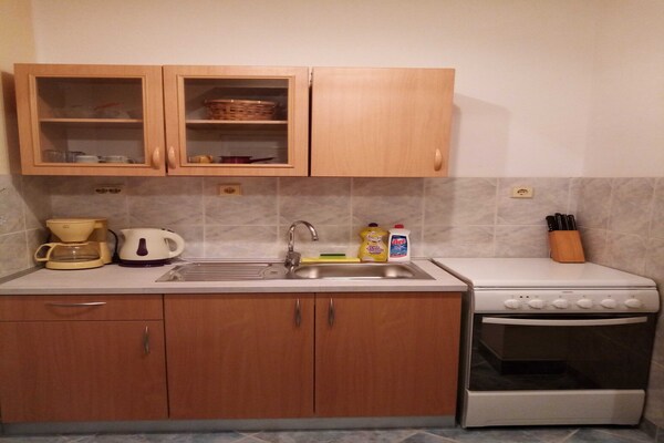 Ruim appartement in Biograd na Moru met terras, 500m van het strand - thumbnail 4
