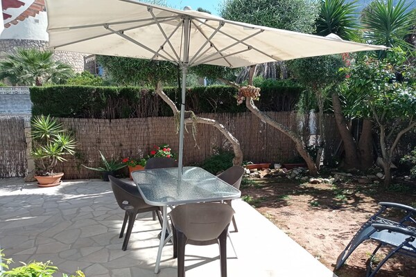Vrijstaande bungalow met tuin nabij zee in Denia - thumbnail 5