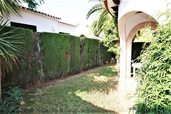 Vrijstaande bungalow met tuin nabij zee in Denia - thumbnail 6
