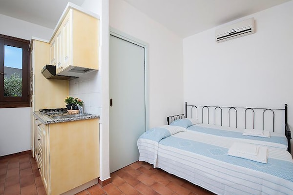 Rustiek appartement voor 6 aan de golfbaan bij Villasimius - thumbnail 2