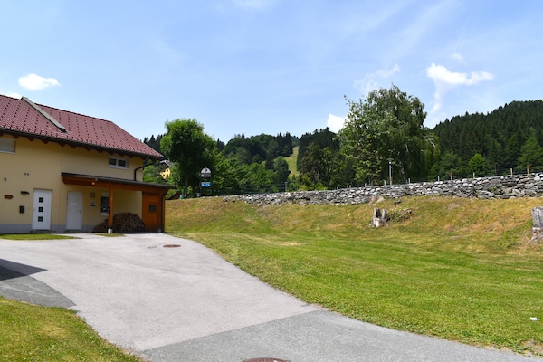 Op 1,0 km van het meer: ruim chalet in Kötschach-Mauthen voor 8 personen - thumbnail 5