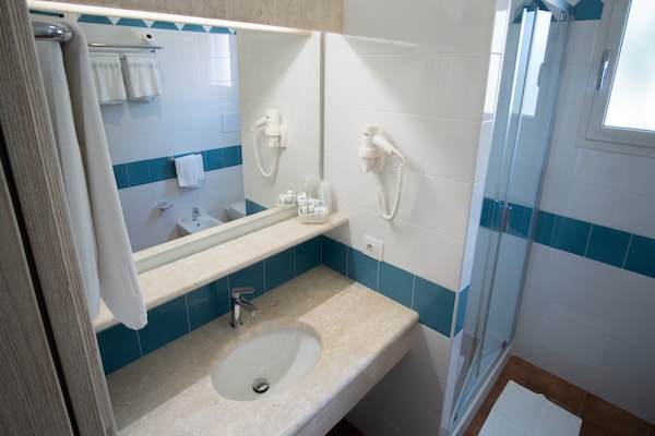 Knus appartement voor 4 op vakantiepark nabij Orosei en zee - thumbnail 4