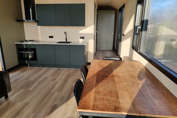 Vakantiepark Eigen Wijze 12: Luxe groepsaccommodatie met 4 chalets in Flevoland - thumbnail 3