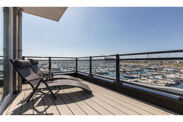 Luxe appartement met uitzicht over jachthaven en Krabbenkreek - thumbnail 3