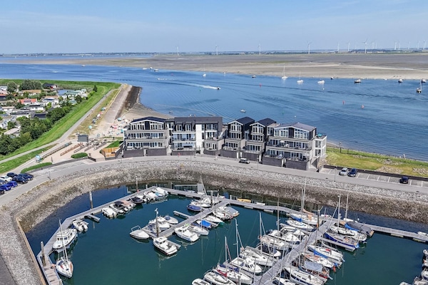 Luxe appartement met uitzicht over jachthaven en Krabbenkreek - thumbnail 2