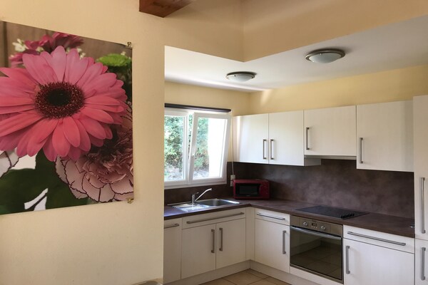 Vrijstaand vakantiehuis Les Forges met tuin, 2 slaapkamers, 2 badkamers - thumbnail 6