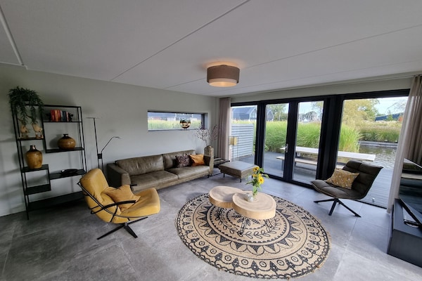 Watervilla Fjirtjin: Luxe verblijf aan het Slotermeer in Friesland - thumbnail 4