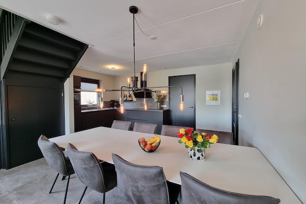 Watervilla Santjin: luxe verblijf aan het Slotermeer in Friesland - thumbnail 6