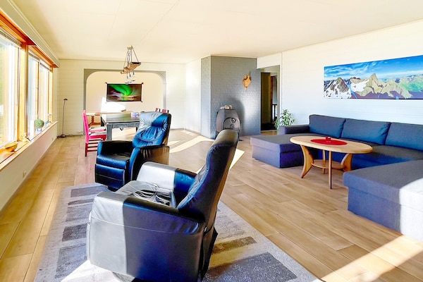 Gerenoveerd vakantiehuis met panoramisch fjordzicht op Austvågøya - thumbnail 5