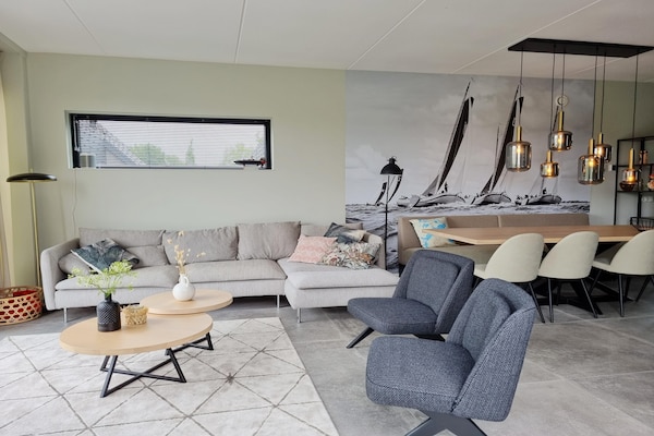 Watervilla Ien: Luxe verblijf met eigen aanlegsteiger aan Slotermeer - thumbnail 4
