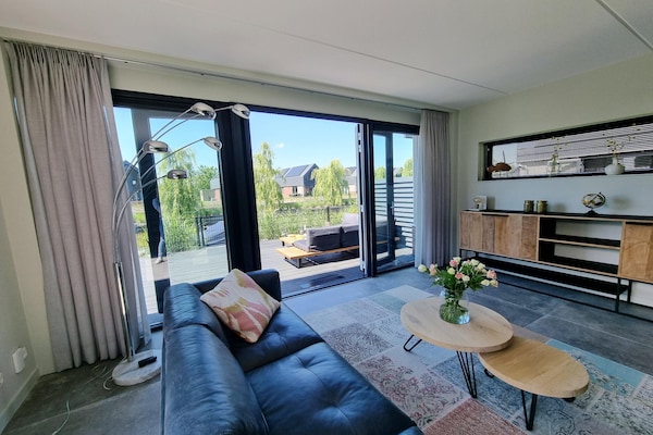 Watervilla Fiif: luxe familieverblijf direct aan het Slotermeer - thumbnail 4