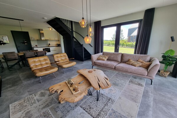 Luxe watervilla aan Slotermeer in Balk – 8 personen, eigen aanlegsteiger - thumbnail 4