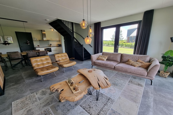 Luxe watervilla aan Slotermeer in Balk – 8 personen, eigen aanlegsteiger - thumbnail 3
