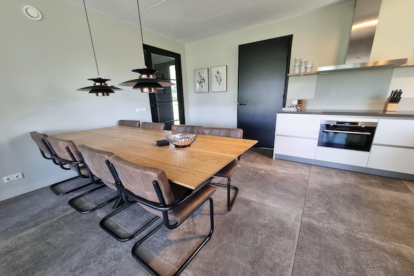 Luxe watervilla aan Slotermeer in Balk – 8 personen, eigen aanlegsteiger - thumbnail 6