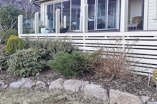 Vrijstaand vakantiehuis met eigen steiger en panoramisch zeezicht bij Lyngdal - thumbnail 3