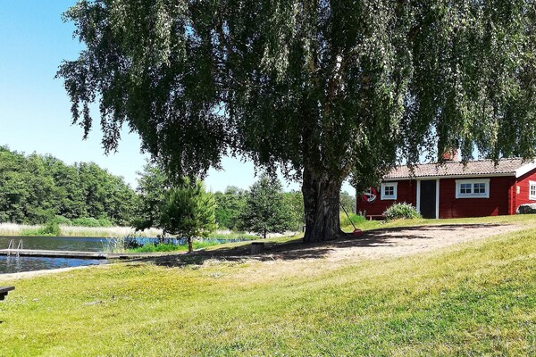 Vrijstaand vakantiehuis met golfbaan op 5km in Roslagen, Zweden - thumbnail 3