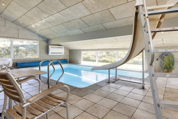 Op 1,3 km van zee: ruim vakantiehuis in Blokhus voor 14 personen - thumbnail 4