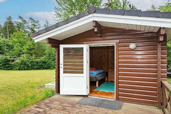 Authentiek Noors blokhut met sauna en whirlpool nabij Kolind - thumbnail 6