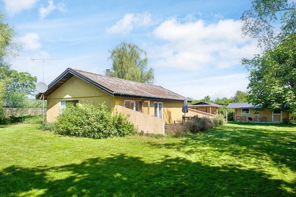 Gezellig vakantiehuis voor 6 personen in rustige Højby - thumbnail 1