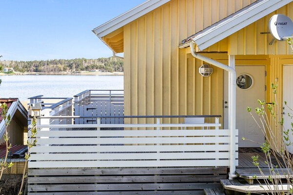 Vrijstaand vakantiehuis op Rossö met zeezicht, sauna en apart gastenverblijf - thumbnail 2