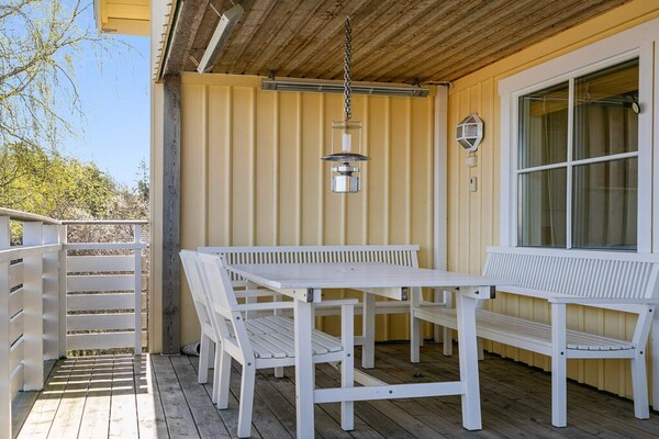Vrijstaand vakantiehuis op Rossö met zeezicht, sauna en apart gastenverblijf - thumbnail 3
