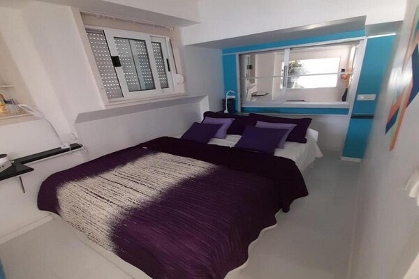 Appartement OM: Zeezicht & Balkon op 20m van het Strand in Povlja, Brač - thumbnail 2
