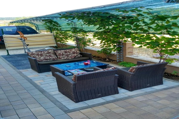 Knusse studio met balkon op 300 meter van zee in Vinisce - thumbnail 3