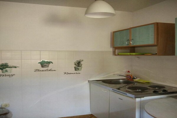 2-persoons studio appartement in Vinisce op 300 m van het strand - thumbnail 5