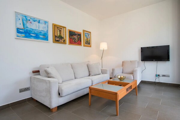 Knus appartement met terras in Lapad, op 300 meter van het strand - thumbnail 6