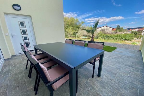 Ruim appartement met terras voor 5 personen in Kastav - thumbnail 5