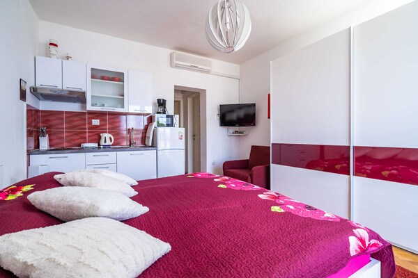 Studio met zeezichtbalkon op 100m van het strand in Cavtat - thumbnail 2