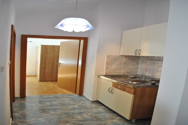 Knus appartement voor 4 bij strand en Nationaal Park Paklenica - thumbnail 3
