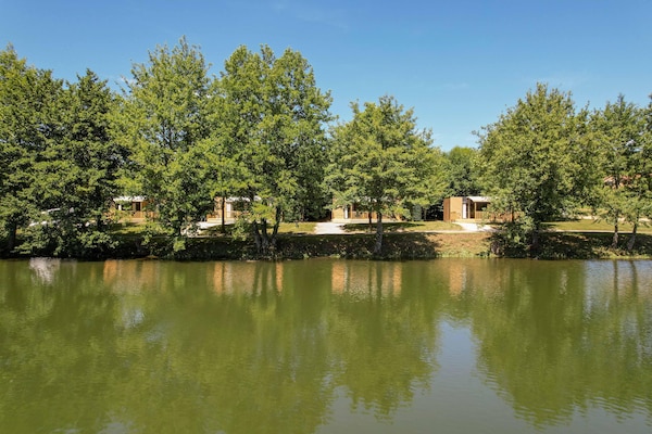 Chalet aan het meer in de Dordogne met zwembad, 6 personen - thumbnail 2
