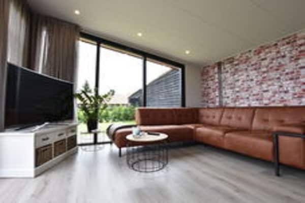Chalet Vrijzicht: vrijstaand genieten in het Friese platteland van Haulerwijk - thumbnail 2