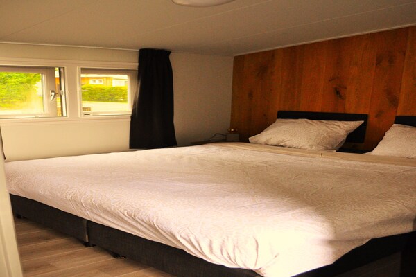Chalet Vrijzicht: vrijstaand genieten in het Friese platteland van Haulerwijk - thumbnail 4